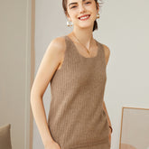 Canotta da donna in maglione di puro cashmere con scollo quadrato