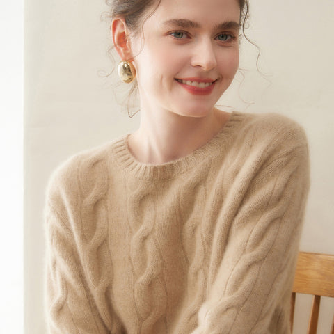 100% Cashmere Cable Knit Crew Neck Relaxed Fit Pullover Sweater with Ribbed Cuffs